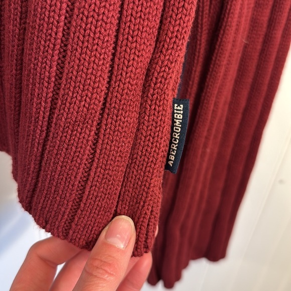 Abercrombie & Fitch Red Men's Heavy Knit Ribbed Sweater Size Medium - Picture 4 of 9
